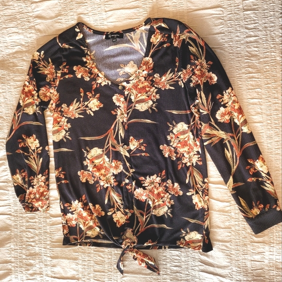 ⏰️3/$10 M/M Lily Morgan Long sleeves ribbed blouse - Picture 1 of 8